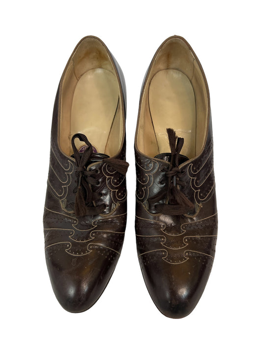 Vintage Subtle Wing Tip Shoes*