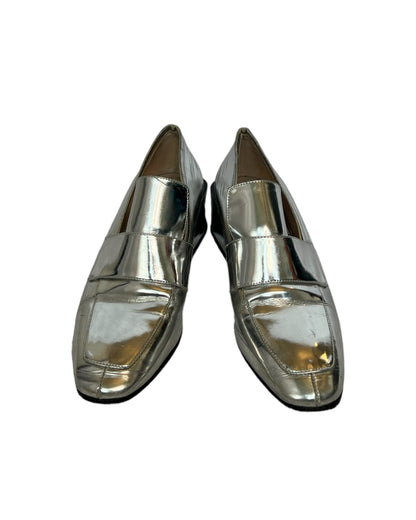 Contemporary Silver Steps Shoes*