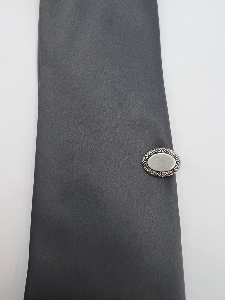 Vintage Floral Oval Tie Clip